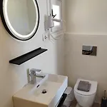 Nikos Hostel Mykonos Town