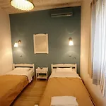 Hostel Nikos