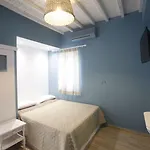 Nikos Hostel *
