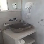 Nikos