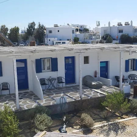 Nikos Hostel