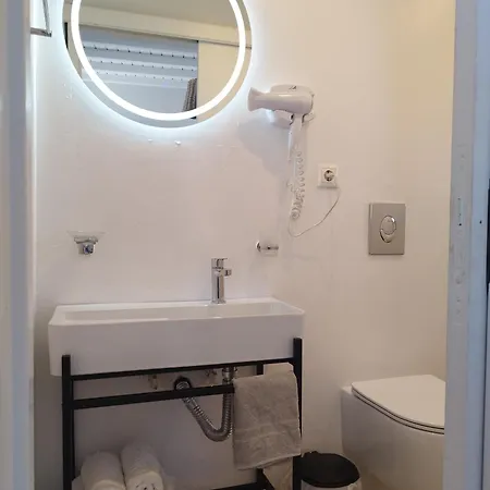 Hostel Nikos
