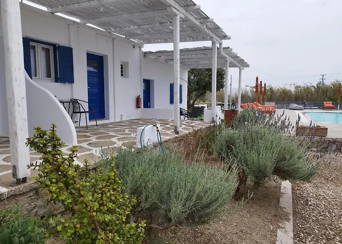 Nikos * Mykonos Town